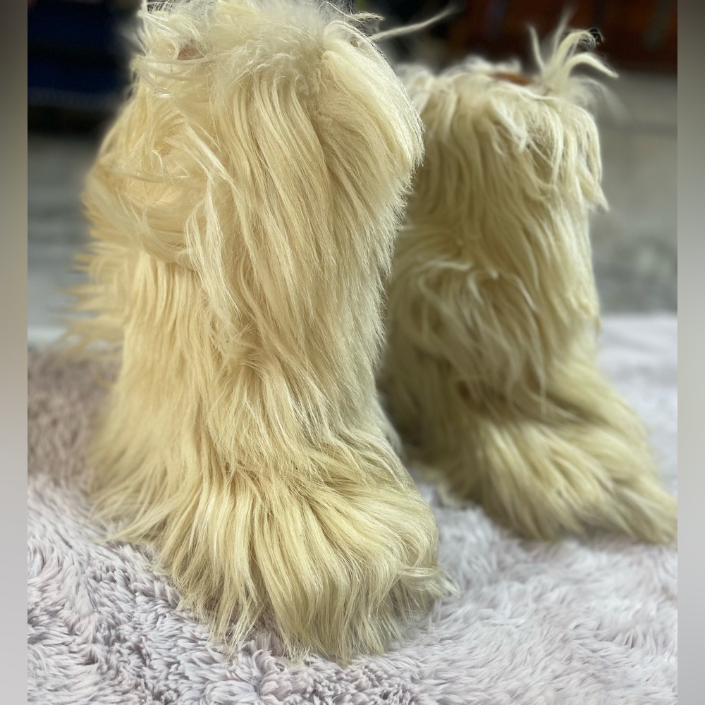 Vintage Apres Yeti Mukluk Goat Hair Ski Boots Winter Fur